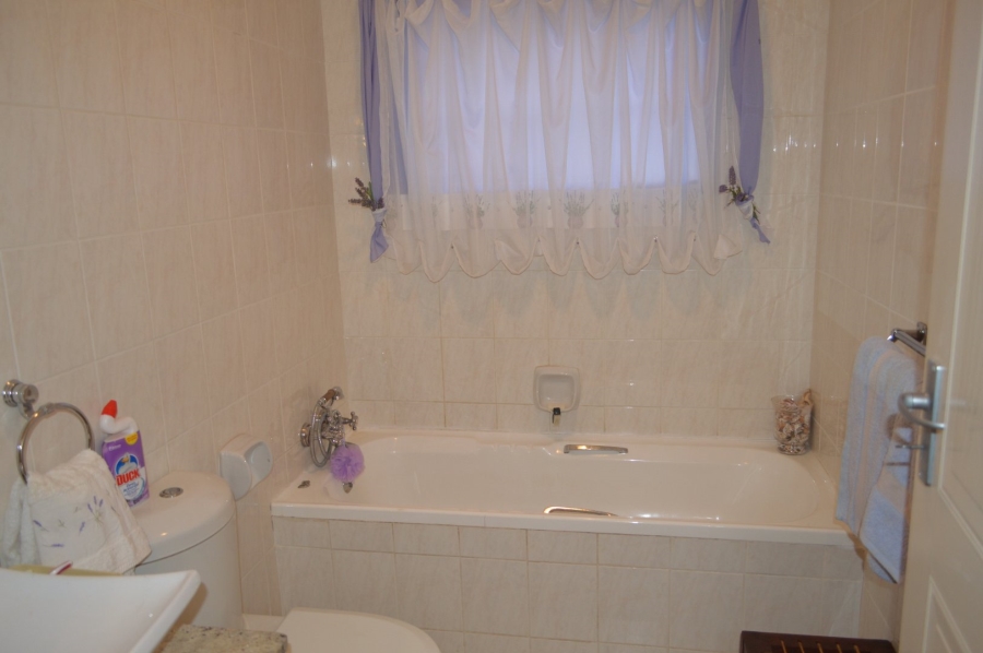 3 Bedroom Property for Sale in Doringkruin North West